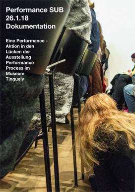 Unter Stühlen durch am Symposium «Performance Process – From Life to Legacies: Exploring Performance Art»